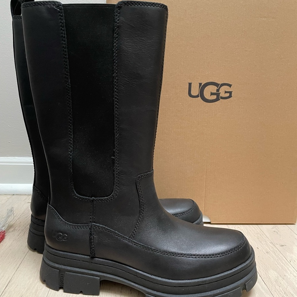 UGG Women's Black Winter Boots